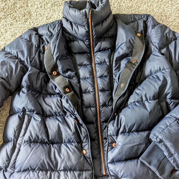 Navy Kit and Ace Down Puffer Jacket - Picture 2 of 8
